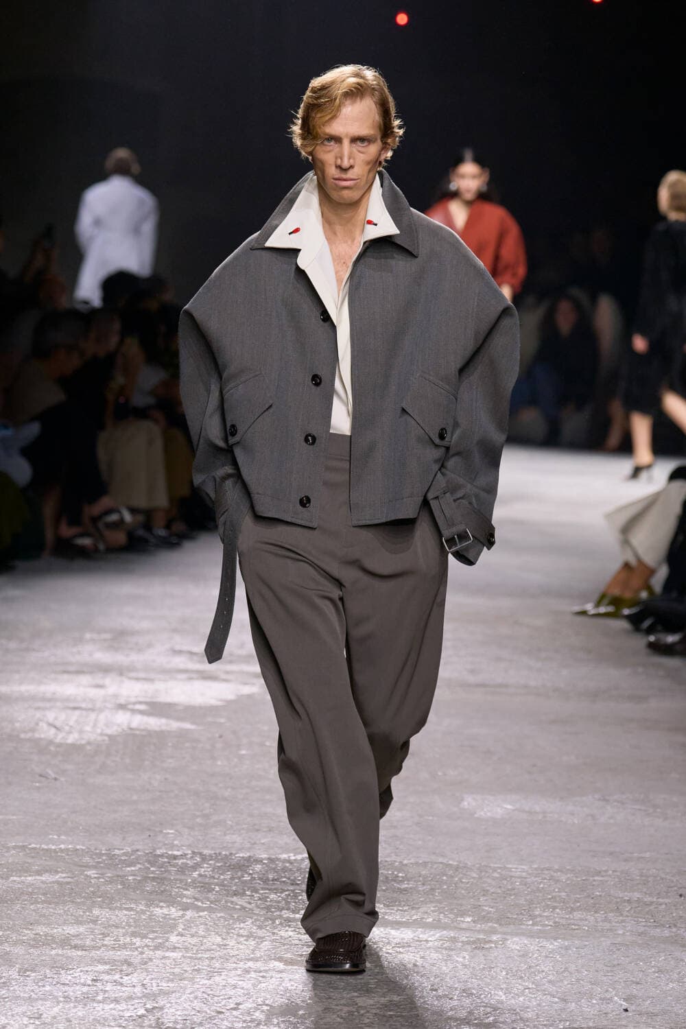 Bottega Veneta: Ready-To-Wear SS25 - 10 Magazine
